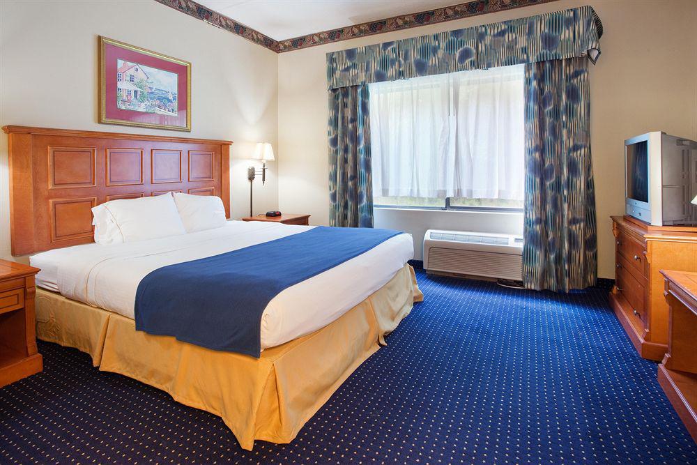 Savannah Gateway Hotel & Suites Georgetown Bilik gambar
