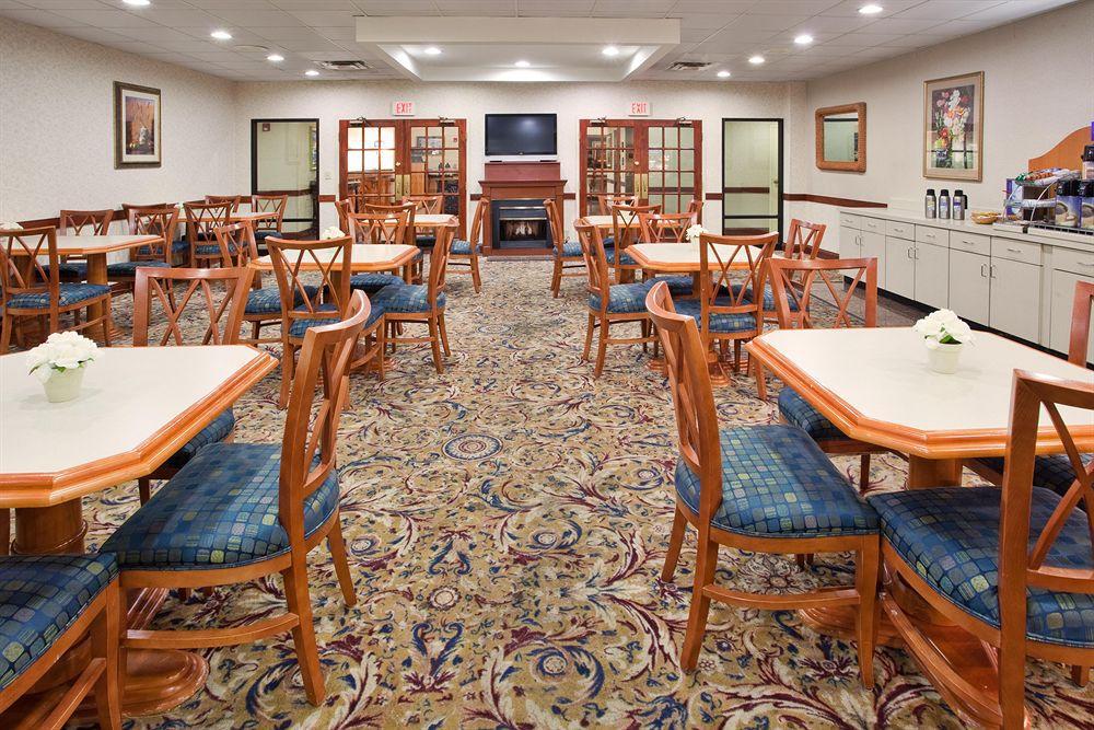 Savannah Gateway Hotel & Suites Georgetown Restoran gambar